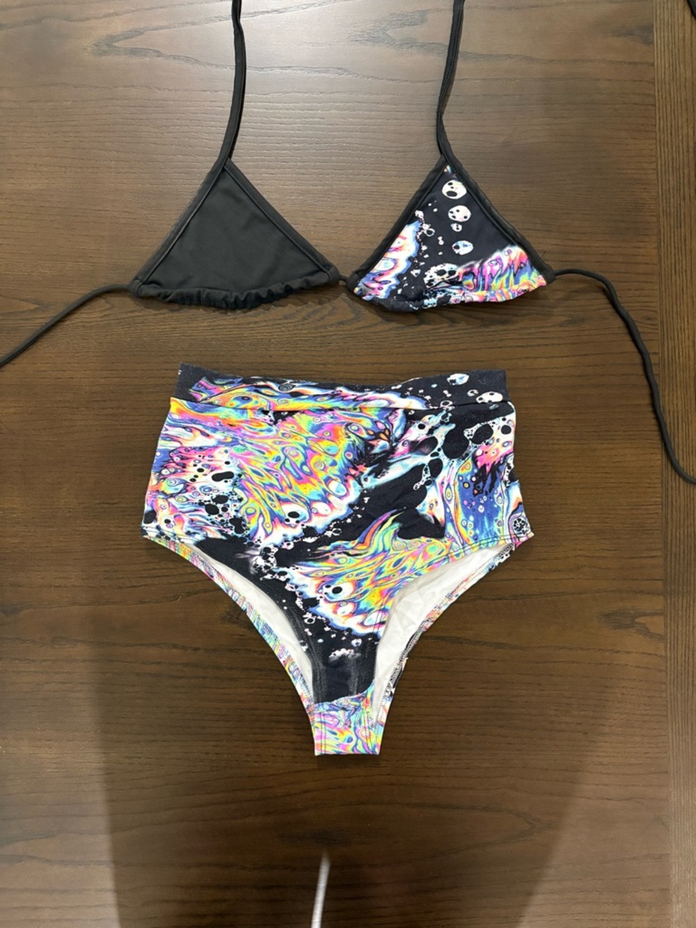 iHeartRaves Set with White Leg Wraps